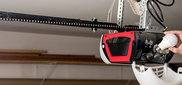 automatic garage door opener repair in Palm Beach Gardens